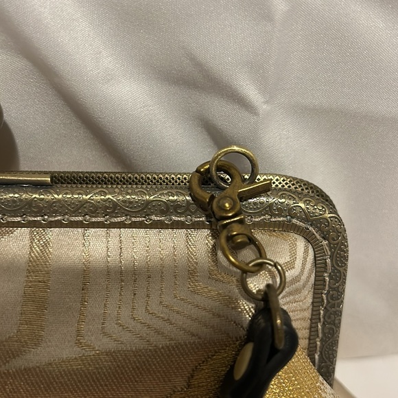 Gold Evening bag made from recycled kimono - Picture 3 of 6